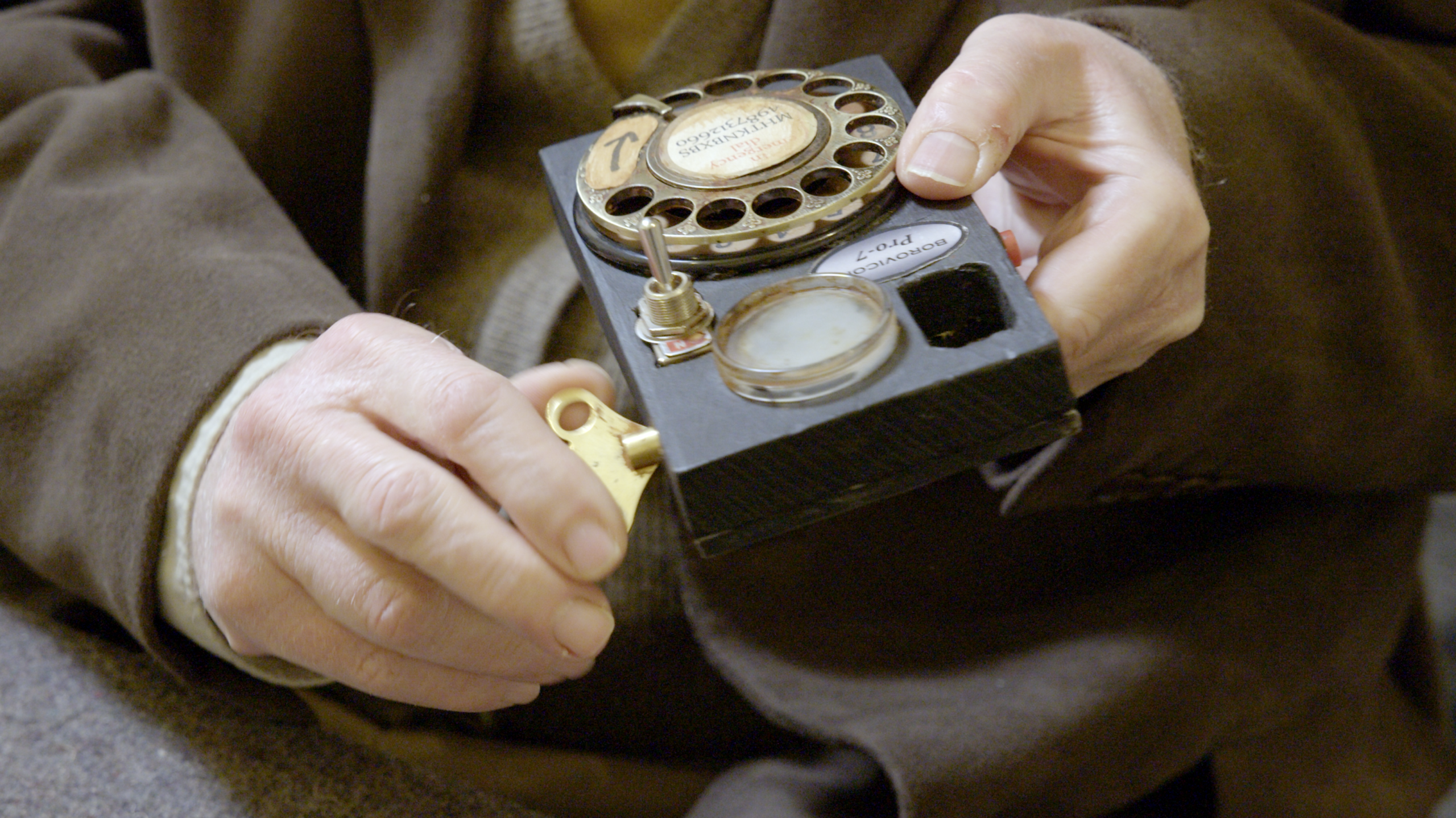 Winding the Borovicom Pro-7 prize draw phone camera